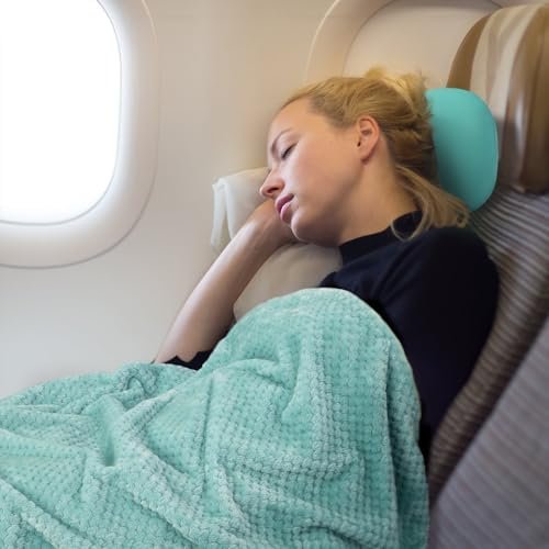 41rm7OuOq5L._AC_.jpg Travel Pillow Blanket Set-3 in 1 Travel Pillow Memory Foam, Soft Travel Blanket Airplane Compact with Bag, Inner Pillowcase, Hand Luggage Belts and Backpack Clip, for Plane Car, Blue Green