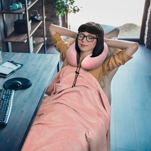 51HAu8tgIDL._AC_.jpg Travel Pillow and Blanket Set Neck Pillows Travel Essentials with Sleep Mask for Airplane Car Memory Foam Pink